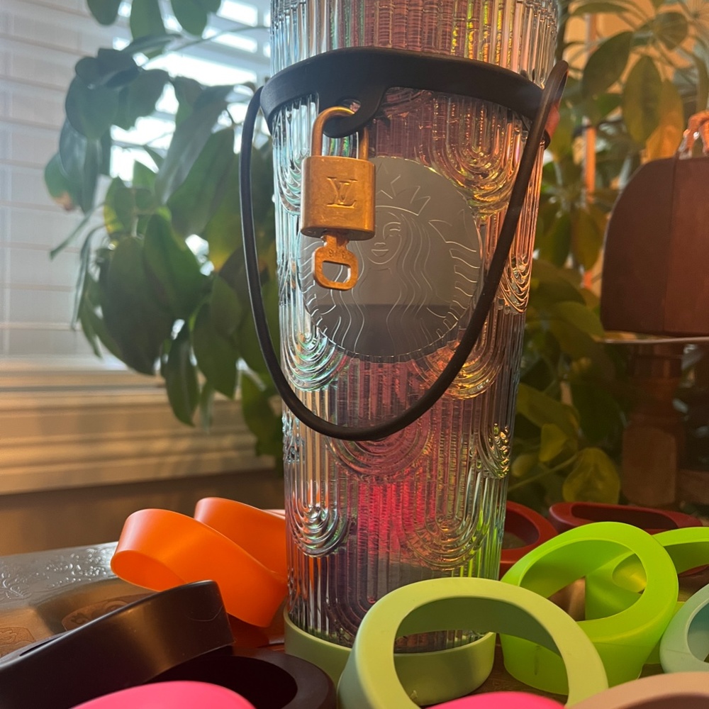 BLING OUT YOUR STARBUCKS CUP!!